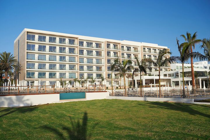Hotel 42 of 44