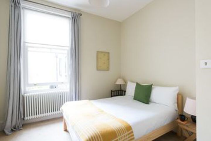 Room 11 of 22