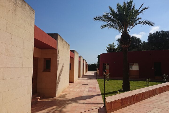 Hotel Exterior 105 of 138