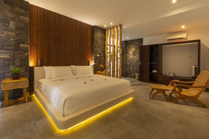 Room 6 of 88