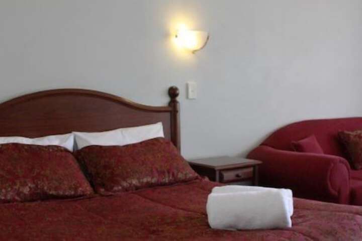 Room 10 of 19
