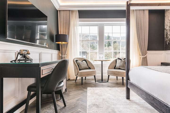 Room 71 of 143