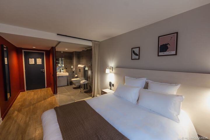 Room 26 of 56