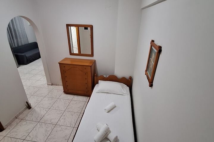 Room 75 of 192