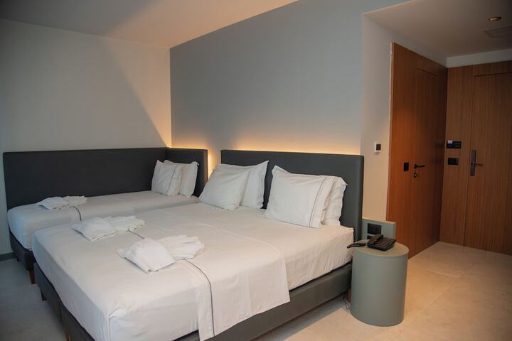 Room 53 of 207