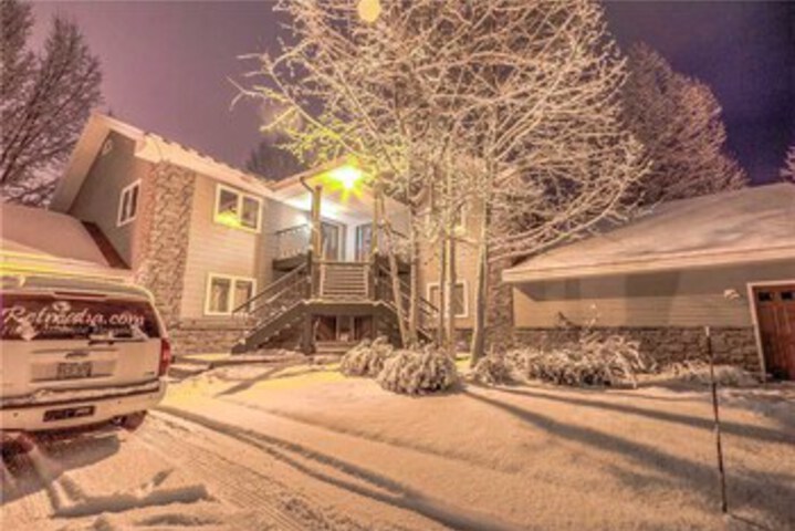 Property Grounds 18 of 25