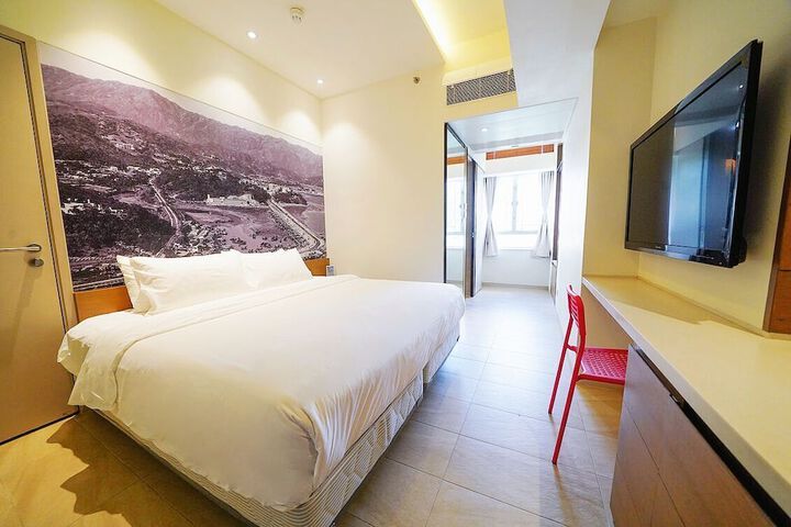 Room 9 of 53