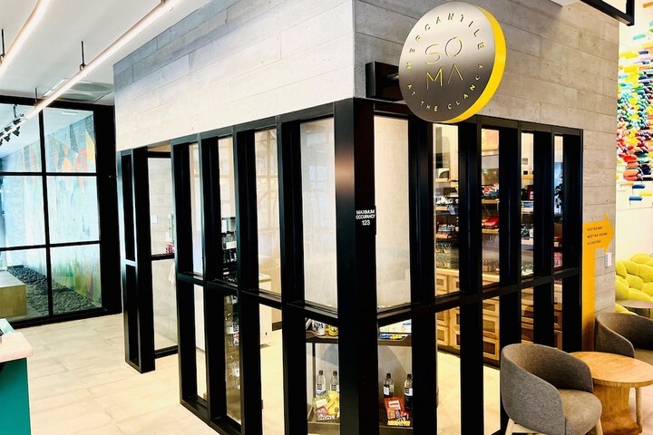 Snack bar