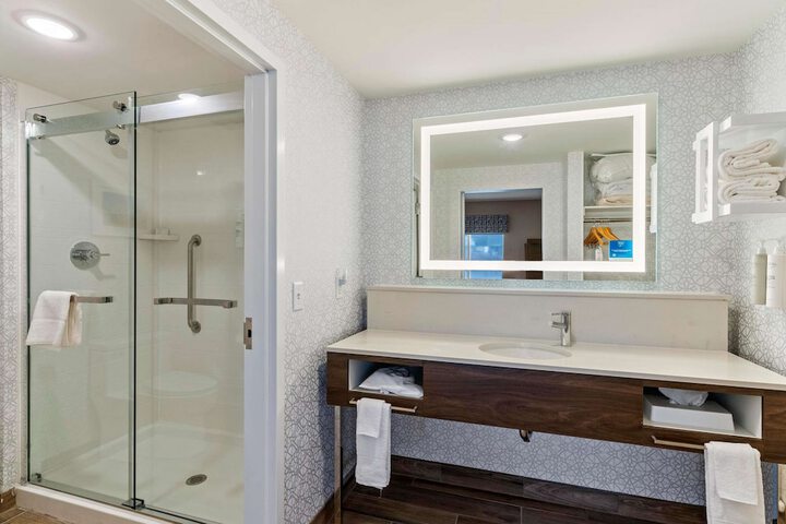 Bathroom shower