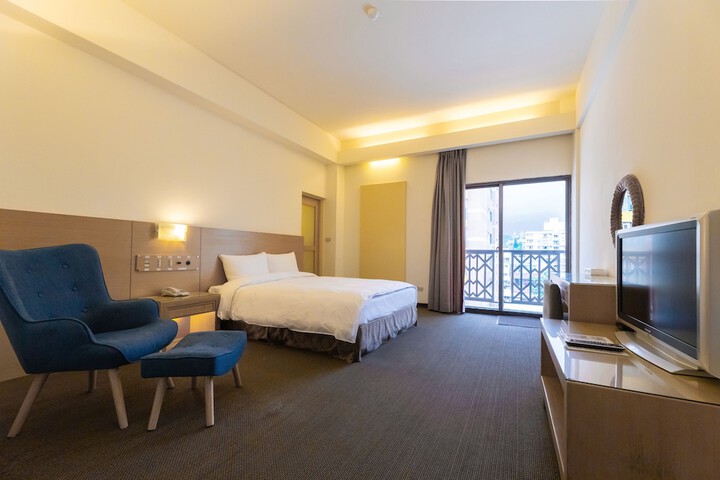 Room 2 of 34