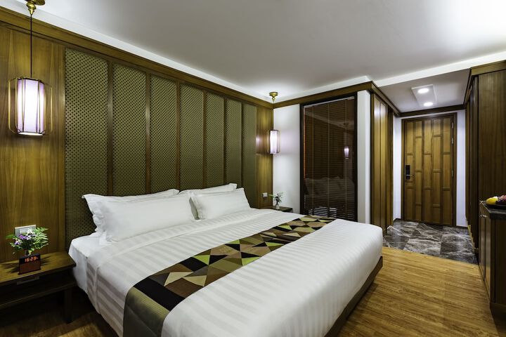 Room 7 of 41