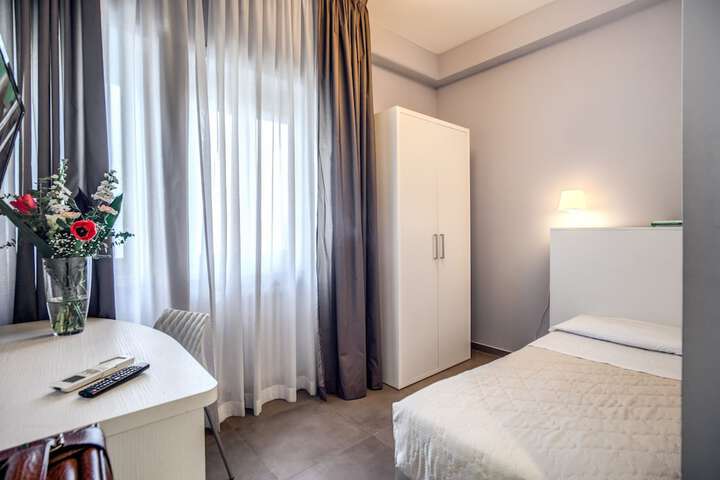 Room 119 of 223