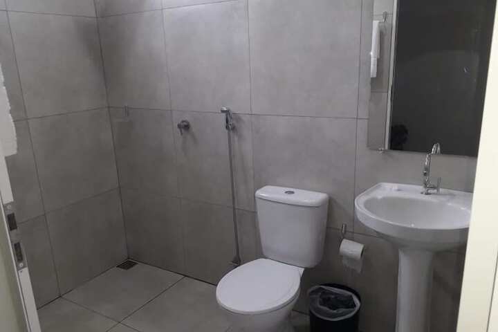 Room 4 of 7