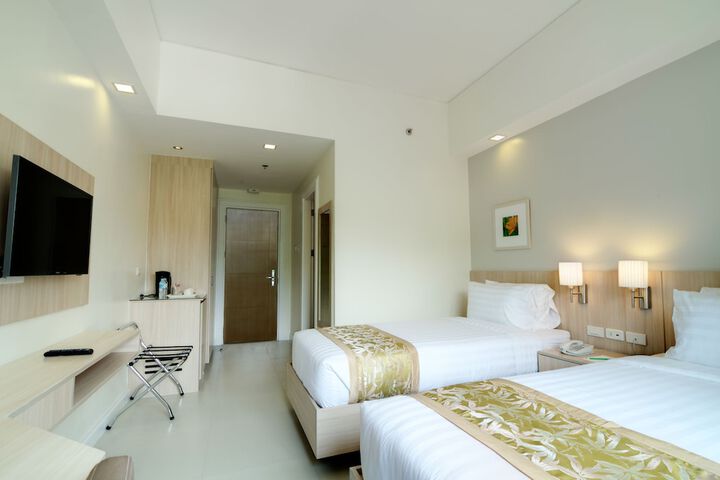Room 9 of 31