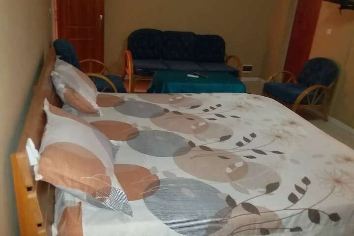 Room 4 of 28