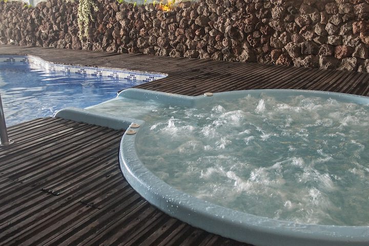 Hotel Pool