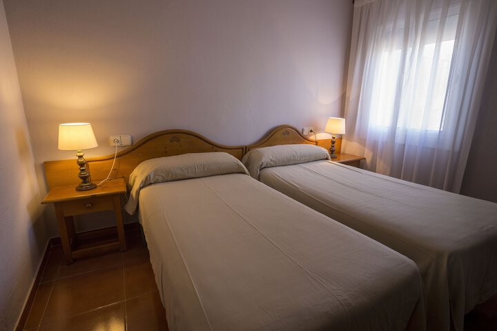 Room 5 of 68
