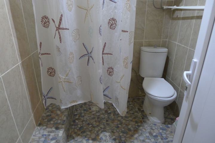 Room 212 of 263