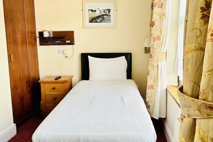 Room 16 of 45