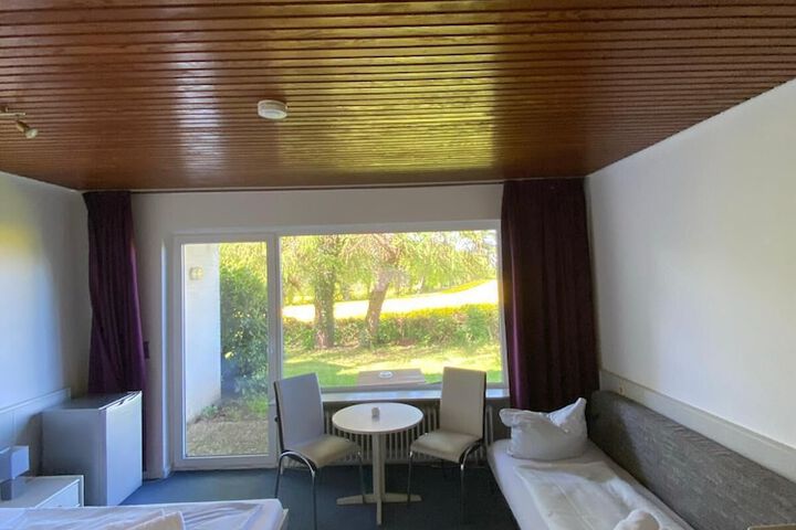 Room 46 of 106