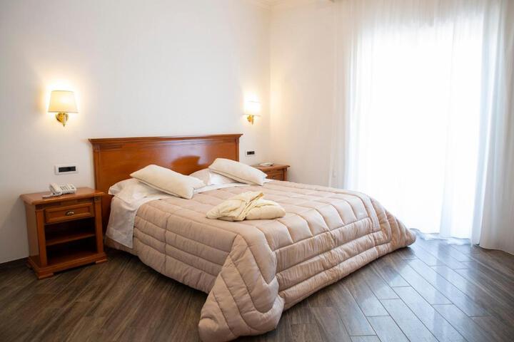 Room 16 of 110