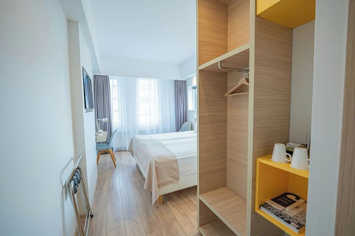 Room 19 of 31
