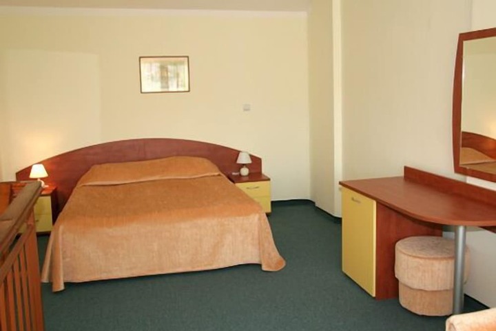 Room 9 of 61