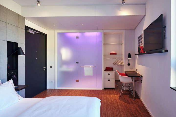 Room 25 di 70