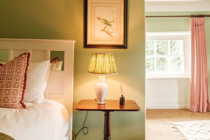Room 15 of 60
