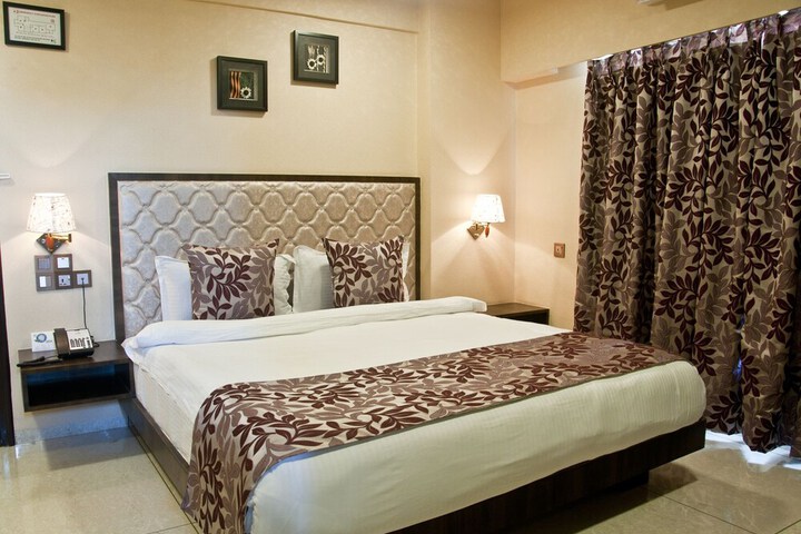 Room 32 of 71