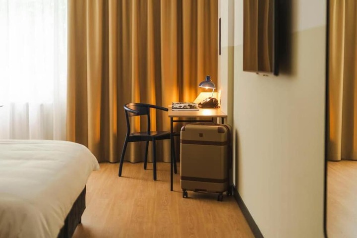 Room 2 of 30