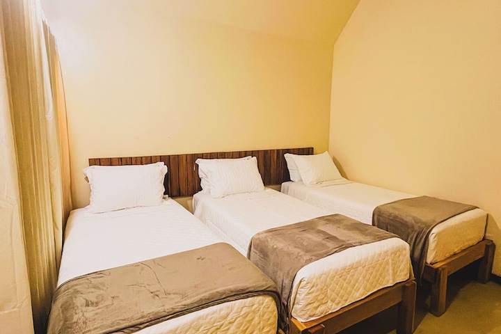 Room 14 of 27