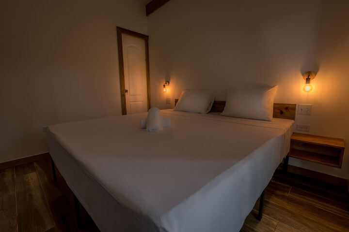 Room 5 of 48