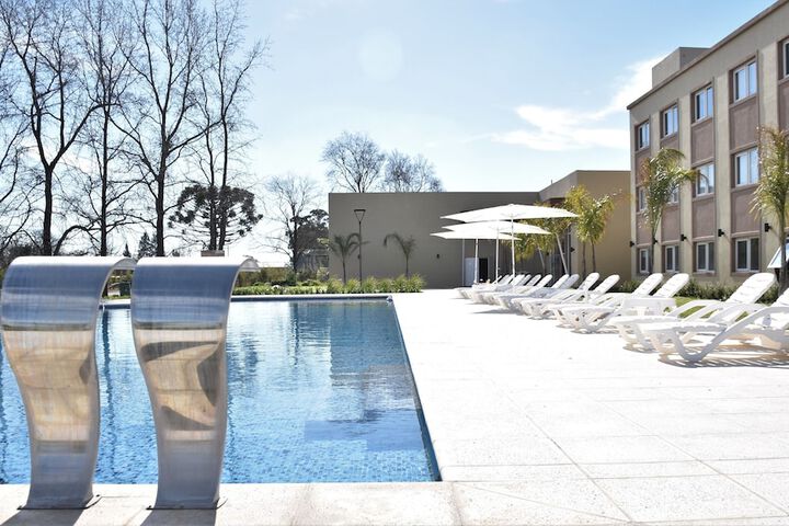 Pool 16 of 51