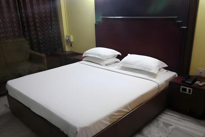 OYO Flagship 810923 Hotel Shiva International