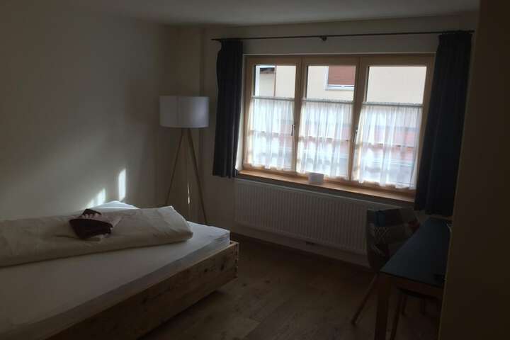 Room 27 of 63