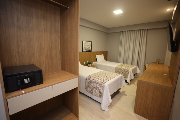Room 18 of 33