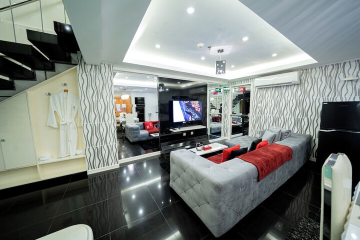 Room 36 of 72
