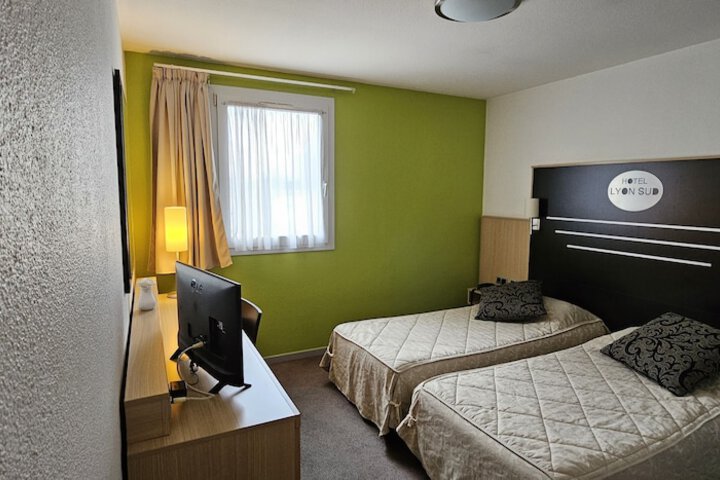 Room 21 of 64