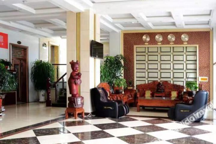 Hotel Interior 5 of 9
