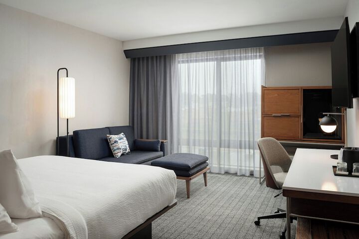 Room 12 of 42