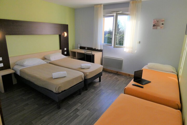 Room 10 of 35