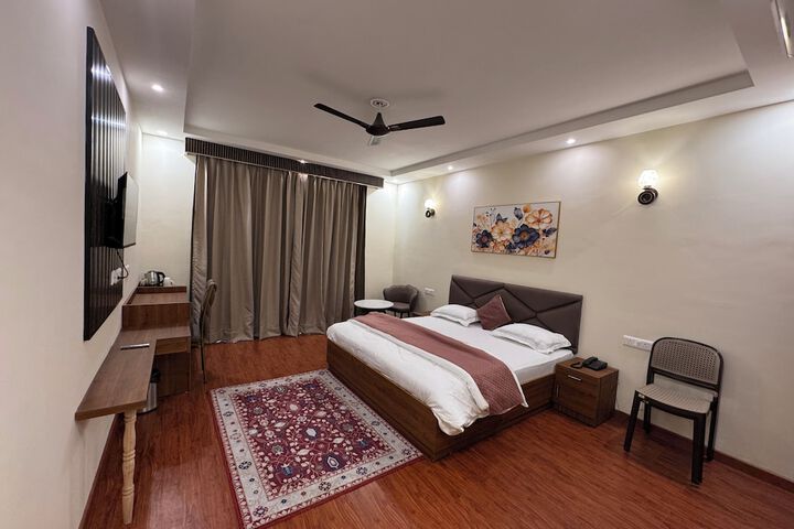 Room 8 of 39