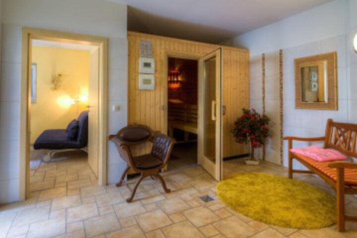Room 8 of 24