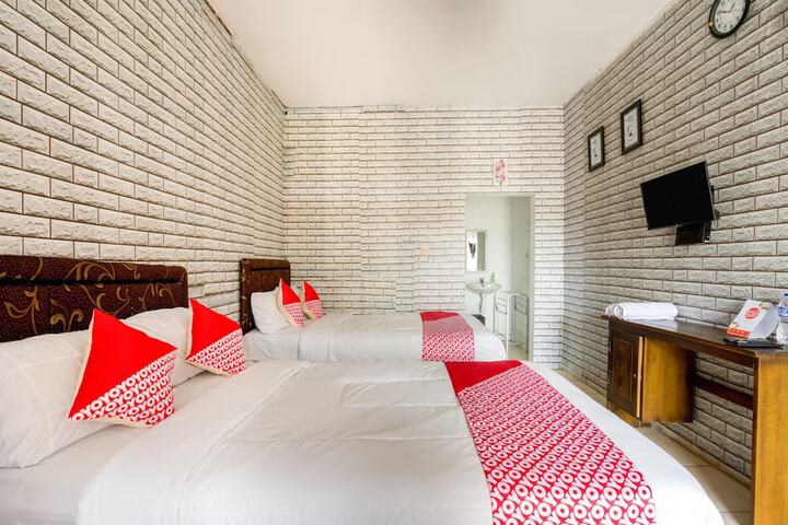 Room 12 of 27