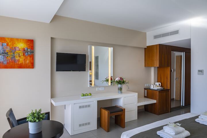 Room 15 of 78