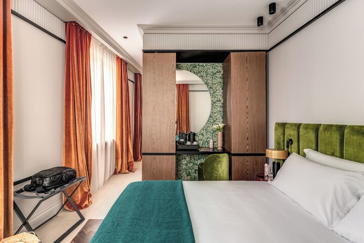 Room 19 of 47
