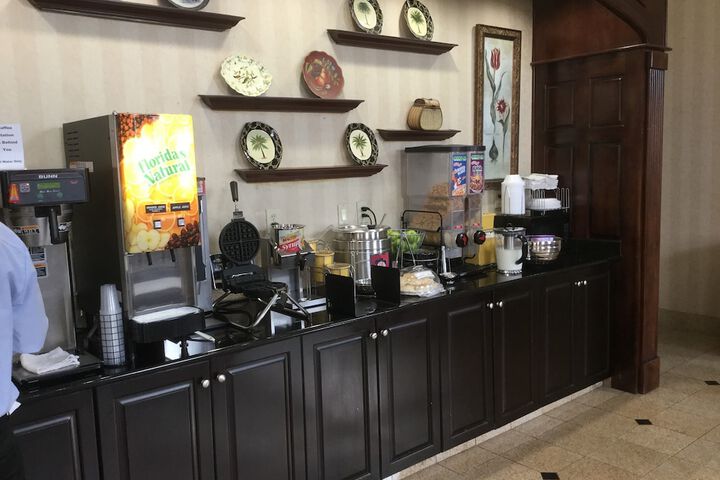 Breakfast area