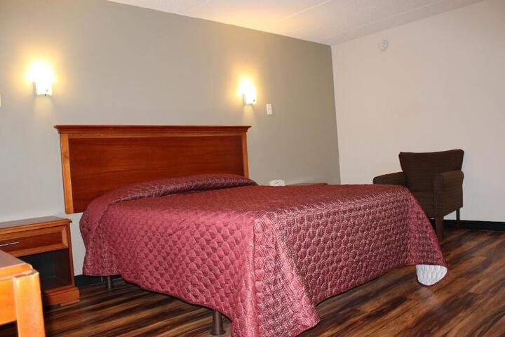 Room 9 of 39