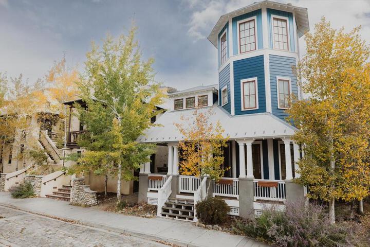 South Main Residences by Surf Hotel in Buena Vista, CO